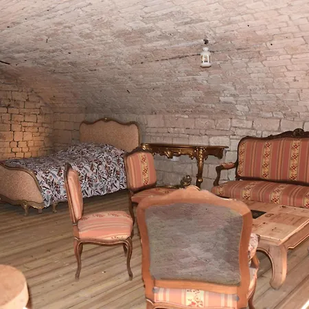 La Cave Secrete *